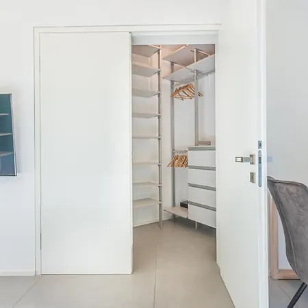 Luxury Emilly - Pool, Sauna And Jacuzzi Hovorcovice