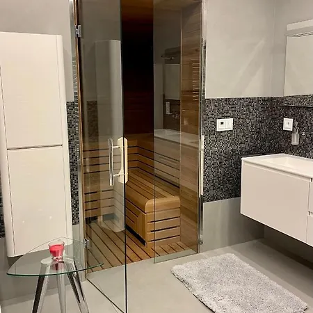 Luxury Emilly - Pool, Sauna And Jacuzzi Villa