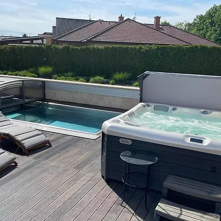 Villa Luxury Emilly - Pool, Sauna And Jacuzzi *